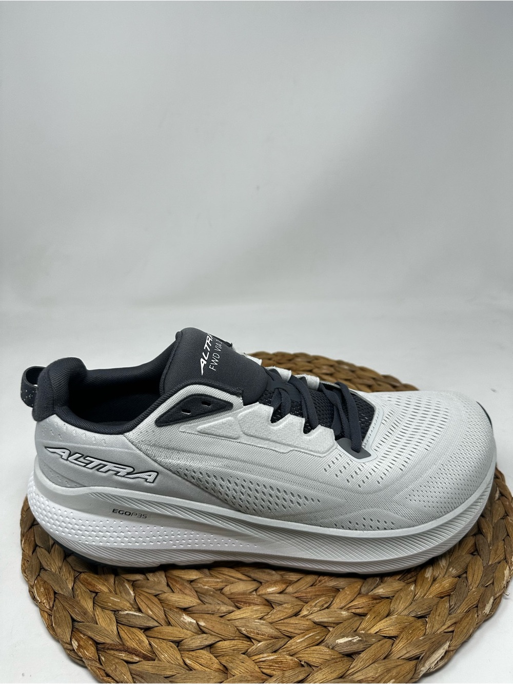 ALTRA FWD Via 2 Running Shoes Light Grey Size 12 Men's